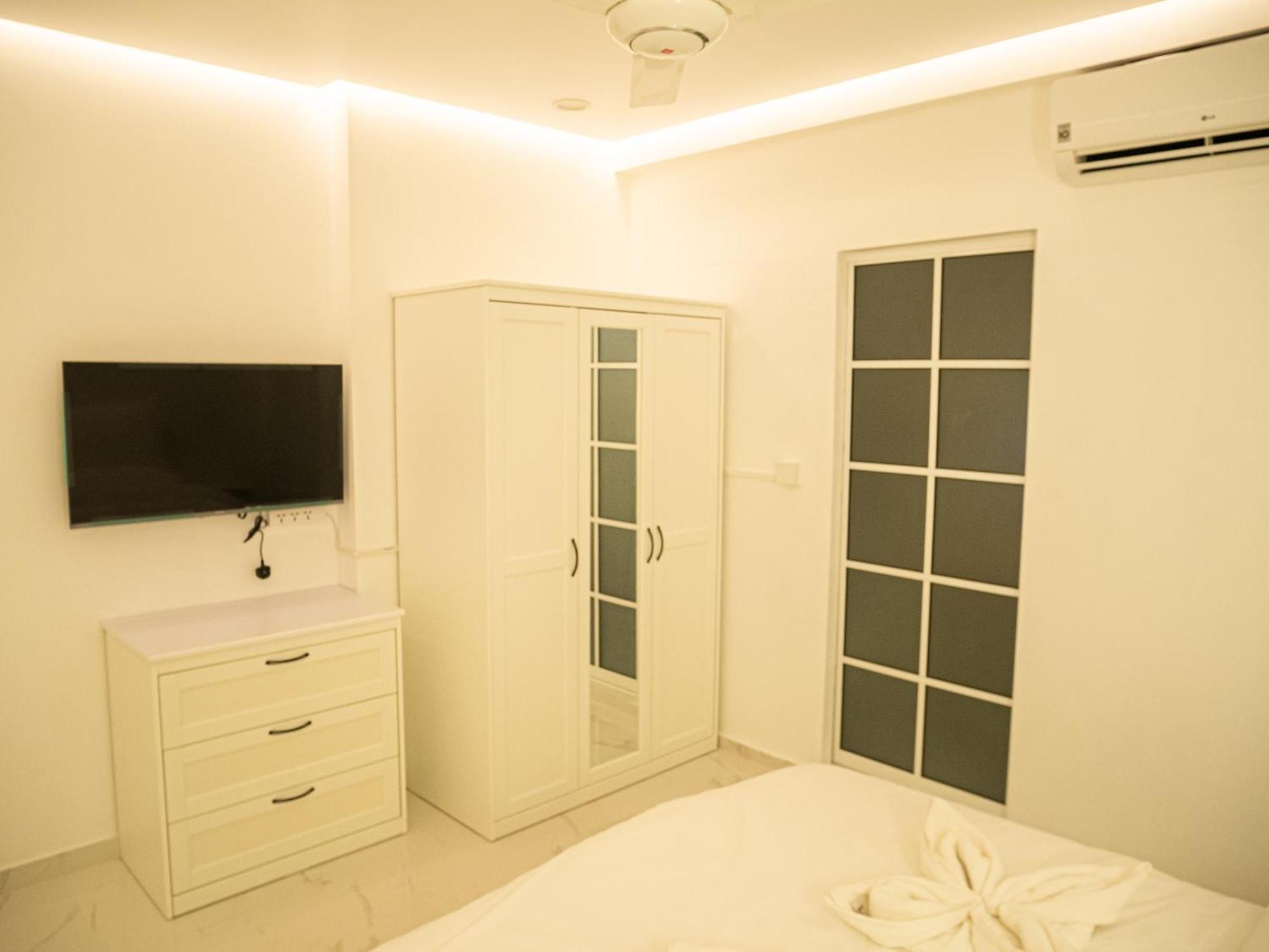 Beachfront Apartment ماليه المظهر الخارجي الصورة