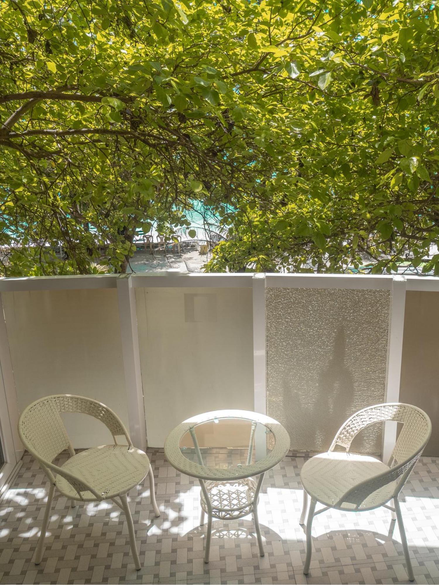 Beachfront Apartment ماليه المظهر الخارجي الصورة