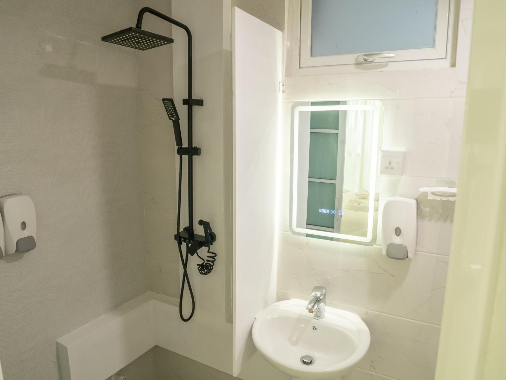 Beachfront Apartment ماليه المظهر الخارجي الصورة